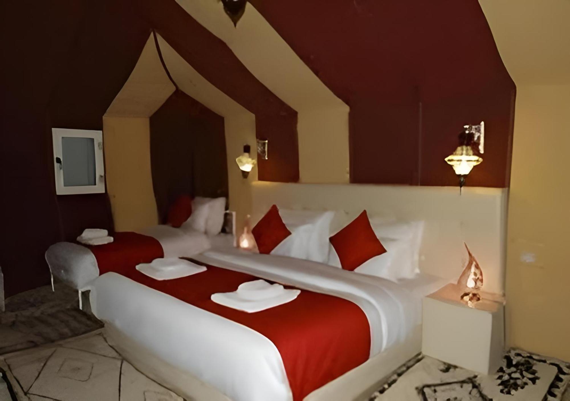 Merzouga Lovely Luxury Camp Zewnętrze zdjęcie